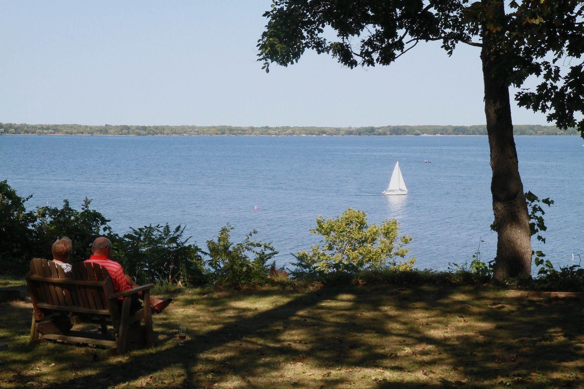 Geneva On The Lake Boutique Resort Hotel Exterior foto